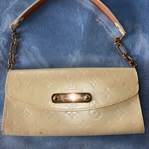 Louis Vuitton Sunset Boulevard Patent Sling Clutch
